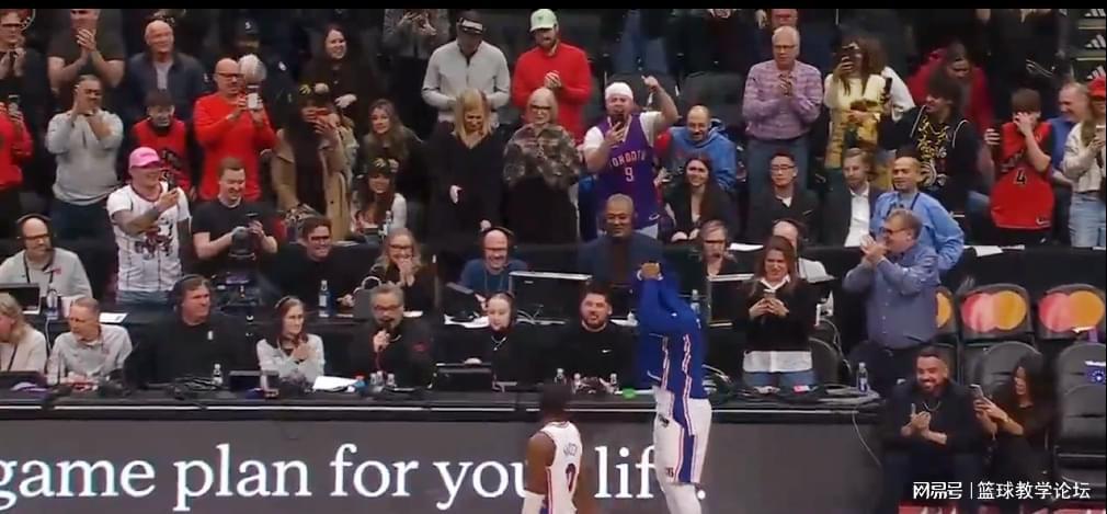 世界杯-0+0+0+0！客场两万球迷起立！20年生涯最后一舞