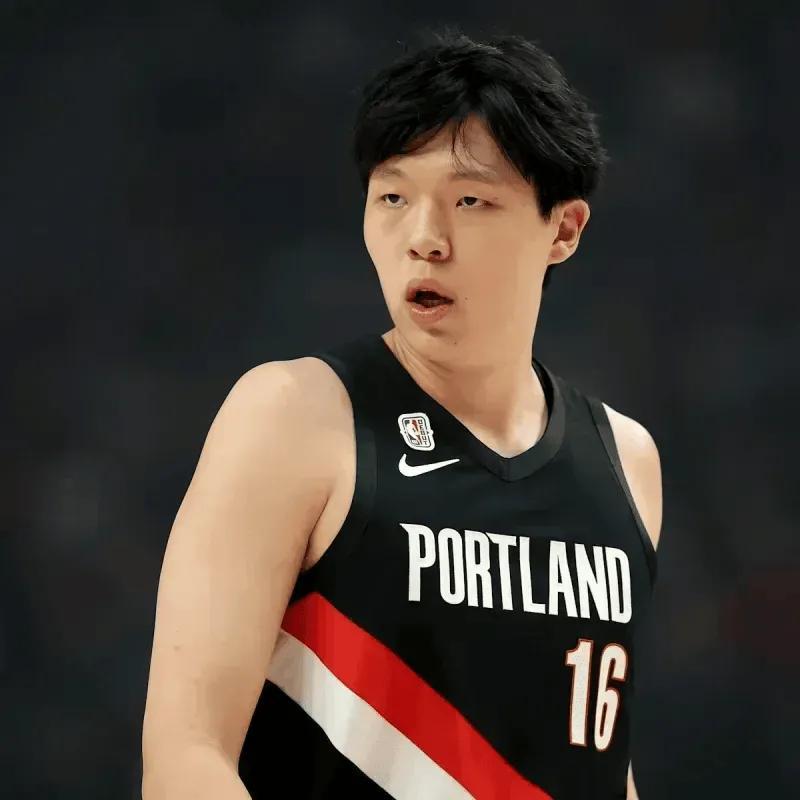 德甲-杨瀚森G联赛19分！7天6赛疲惫感拉满！护框+力量蜕变，目标成大洛