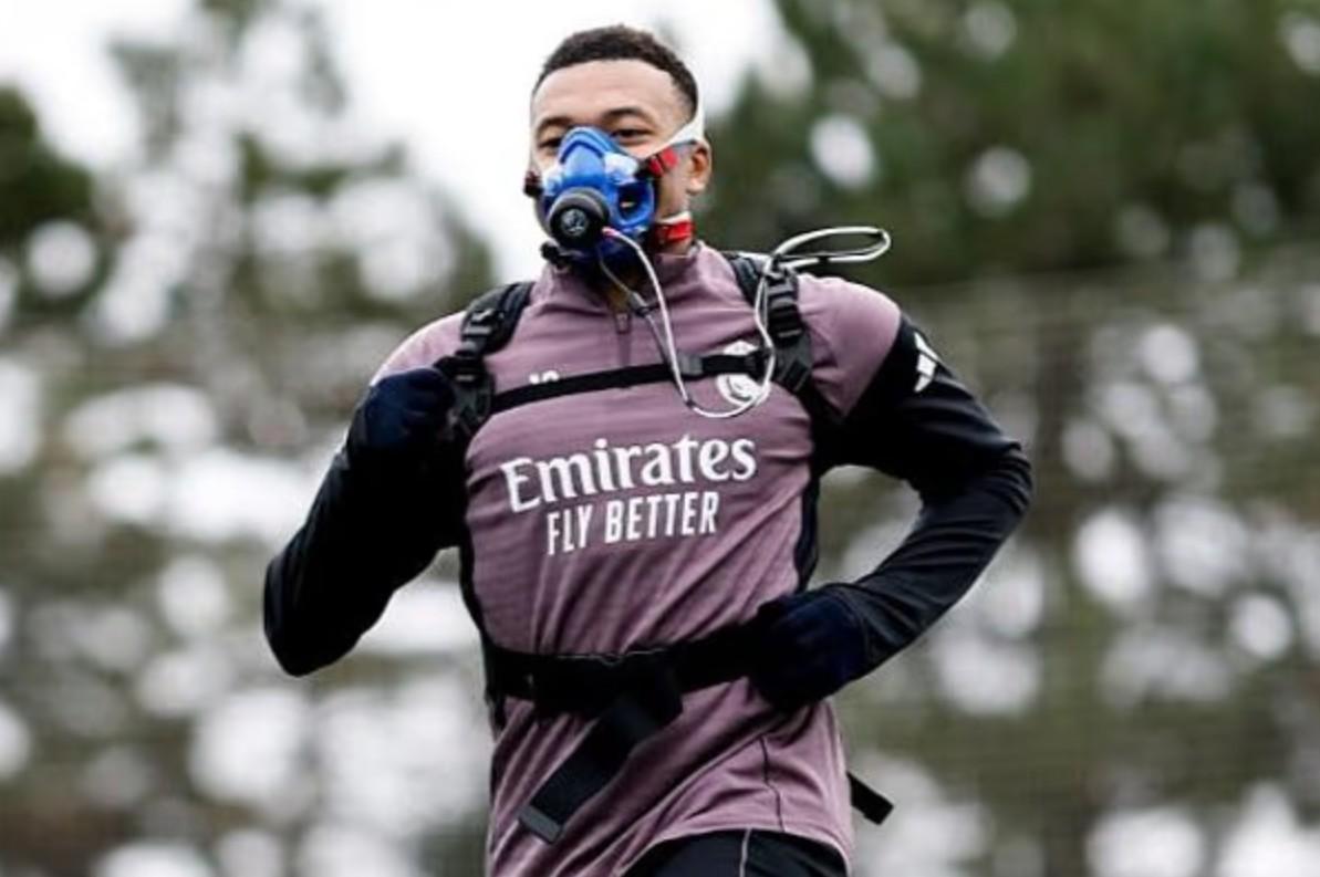 世界杯-邮报：皇马球员的面罩训练回归，既节省时间又降低受伤风险